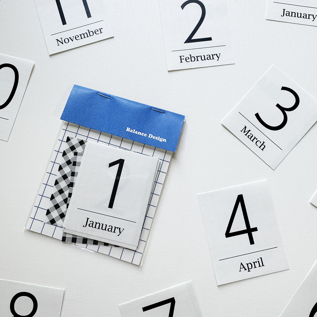 【モノトーン】Monthly seal｜1月〜12月 英語表記　▷　マンスリー　手帳　シール